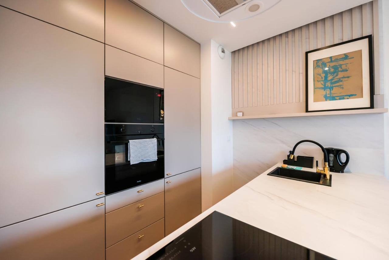 Wola Marble Apartment Варшава Экстерьер фото