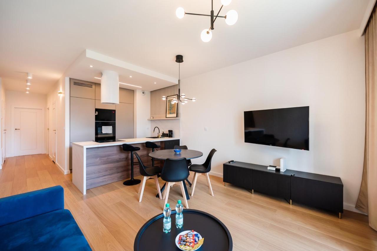 Wola Marble Apartment Варшава Экстерьер фото
